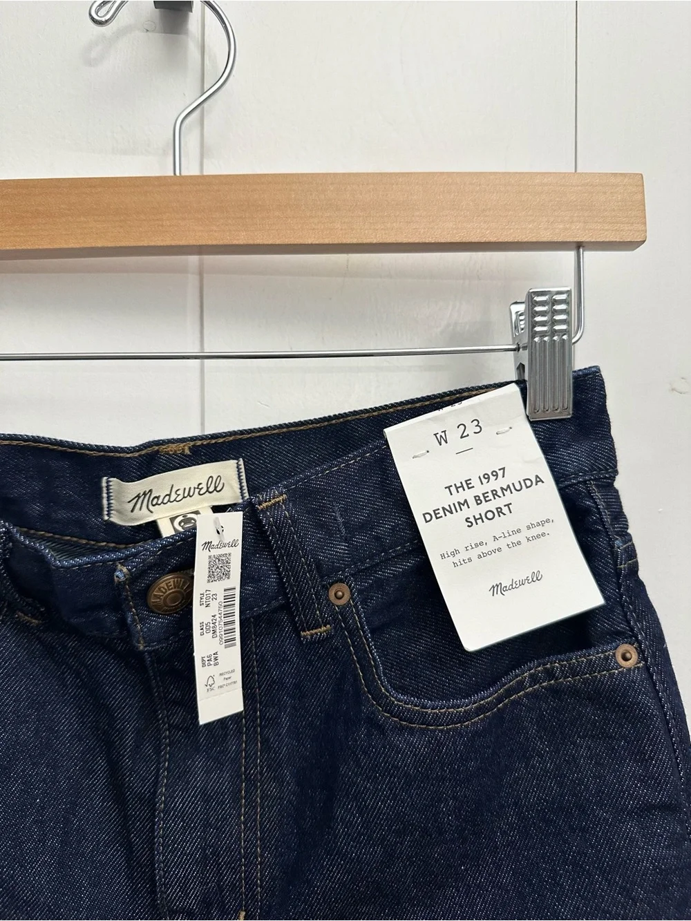 Madewell The 1997 Denim Bermuda Short In Bronxville Wash Size 23